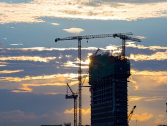 Bauaufträge im November 2025 kräftig gestiegen: Hochbau treibt Zuwachs an