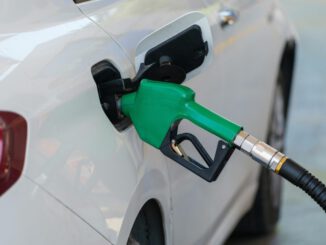 Kraftstoff und Heizöl im März 2026 deutlich teurer als im Vorjahr, aber unter den Spitzen von 2022