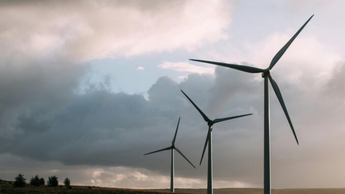 Windkraft treibt erneuerbare Mehrheit bei der Stromerzeugung im ersten Quartal 2026